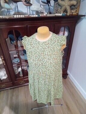 Liberty Love Plus Size 2XL Green Floral Ruffled Short Sleeve Dress